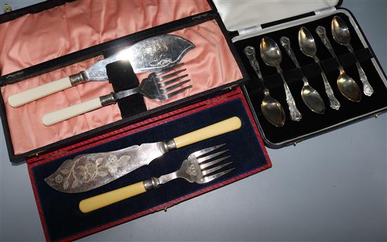 Assorted plated cutlery